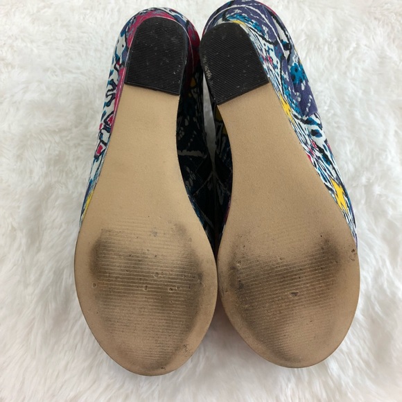 Steve Madden Peep Toe Fabric Platform Wedge - Picture 5 of 6